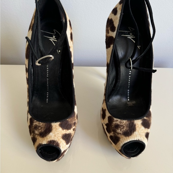 Giuseppe Zanotti Peep Toe Stilettos - Picture 2 of 3